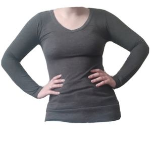 Rue21 Gray Long-Sleeved Shirt Size Small